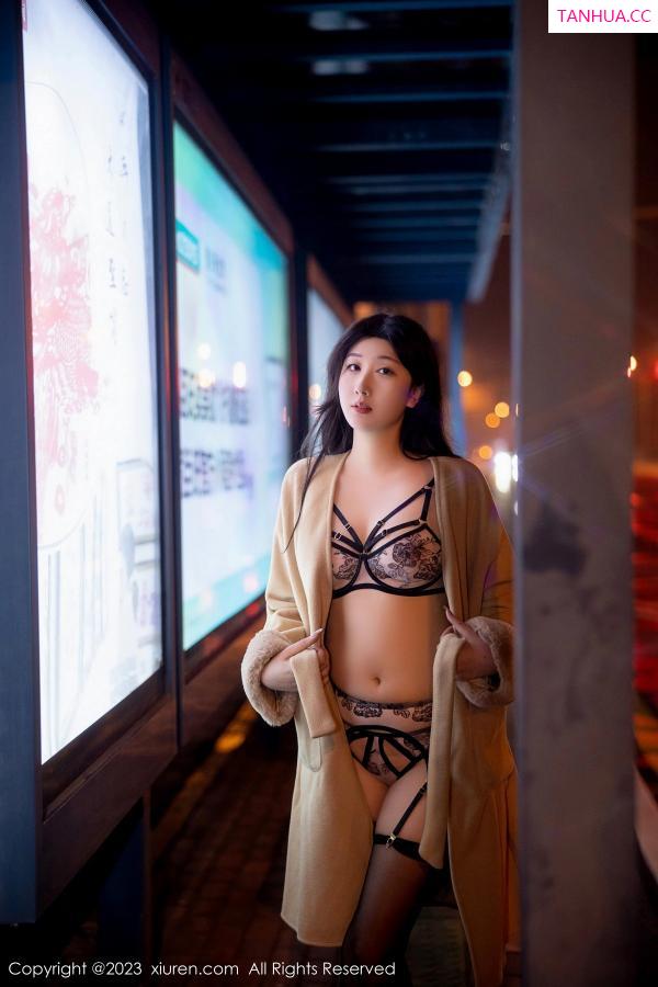 江真真  [XiuRen]高清写真图 2023.03.16 No.6424 江真真 黑丝美臀第17张图片